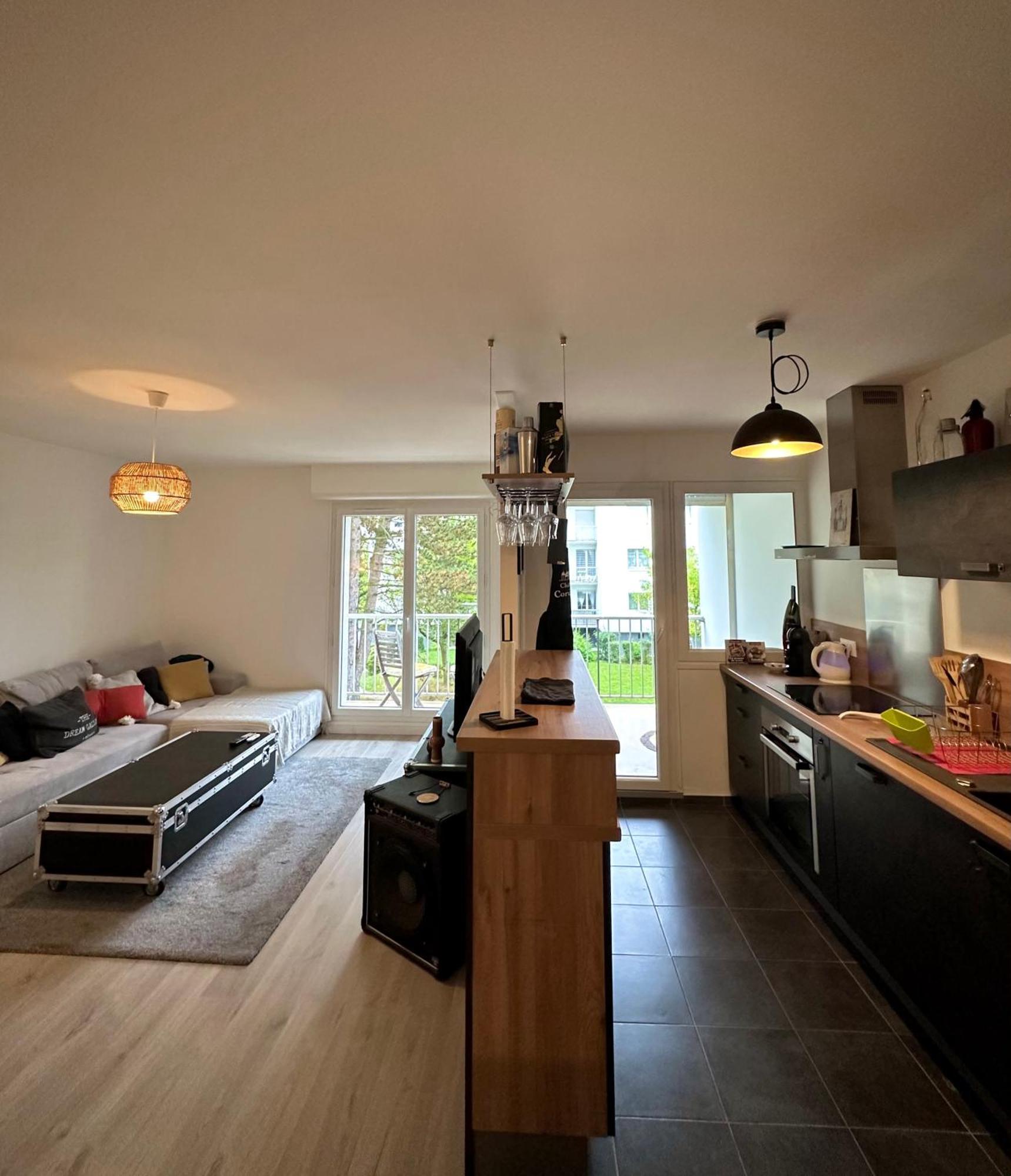 Le Beau Hugo Apartment Mainvilliers  Екстериор снимка